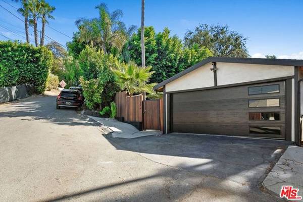 3720 Kinney Street, Los Angeles, CA 90065