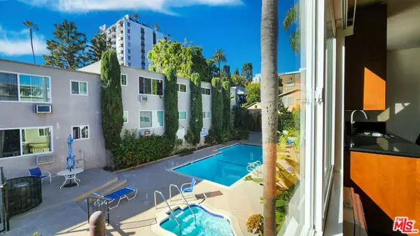 West Hollywood, CA 90069,972 LARRABEE Street #221