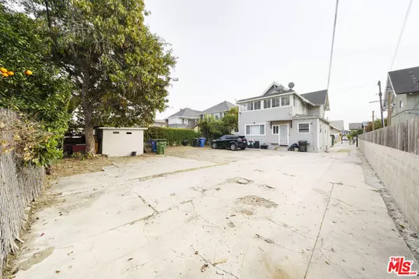 Los Angeles, CA 90007,1677 W 24th Street