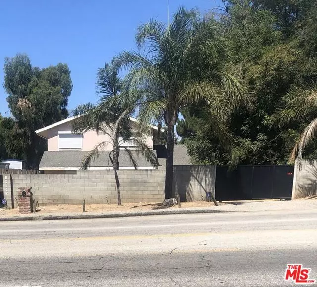 10745 De Soto Avenue, Chatsworth (los Angeles), CA 91311