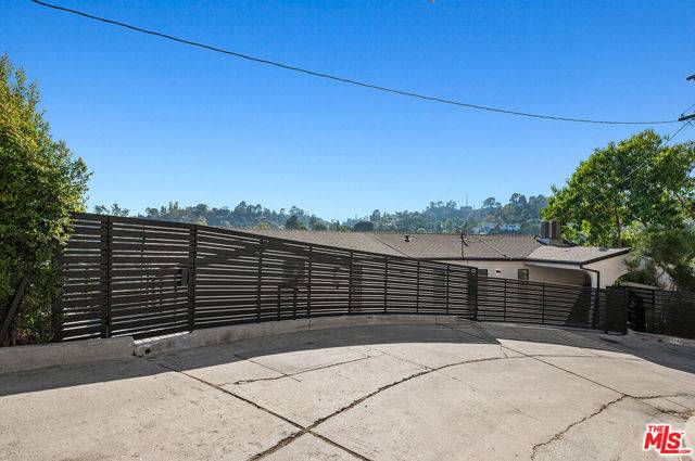 8744 Skyline Drive, Los Angeles, CA 90046