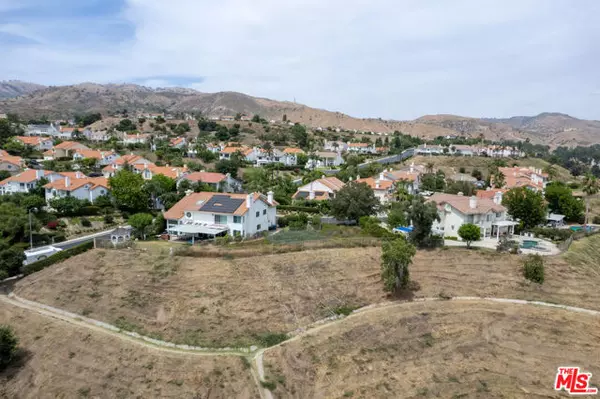 Porter Ranch (los Angeles), CA 91326,19648 Pine Valley Way