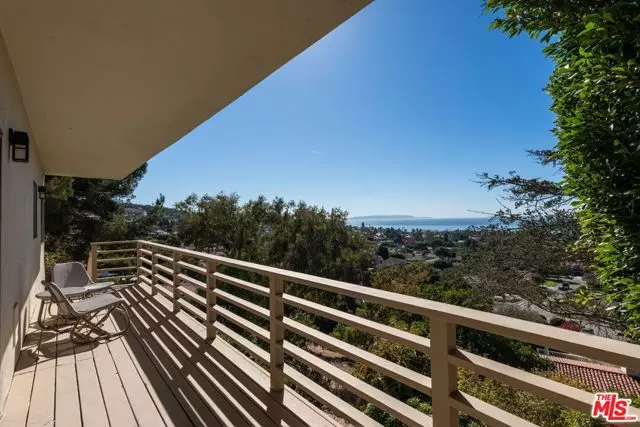 1241 Via Romero, Palos Verdes Estates, CA 90274