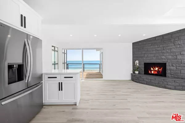 Malibu, CA 90265,25154 Malibu Road #2