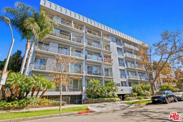 Beverly Hills, CA 90212,450 S Maple Drive #204