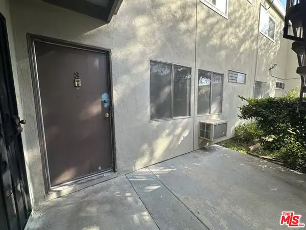 North Hollywood (los Angeles), CA 91605,7127 Coldwater Canyon Avenue #3