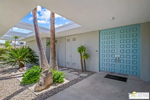 Palm Springs, CA 92264,677 E Sierra Way