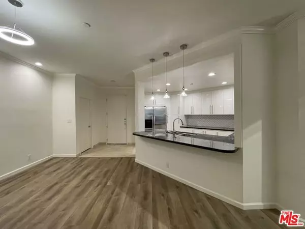 12000 Goshen Avenue #204, Los Angeles, CA 90049