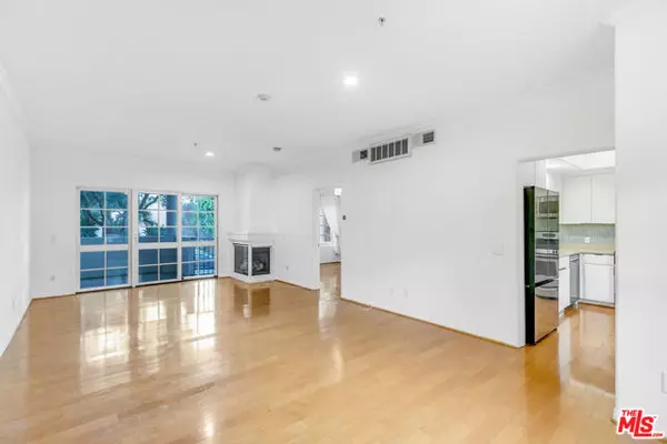 851 N San Vicente Boulevard #122, West Hollywood, CA 90069