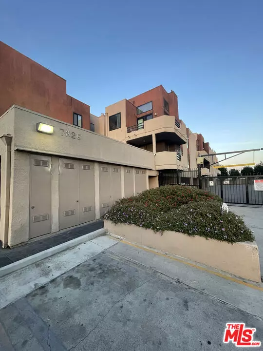 7826 Topanga Canyon Boulevard #29, Canoga Park (los Angeles), CA 91304