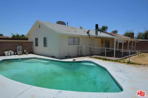 1717 E Avenue Q11, Palmdale, CA 93550