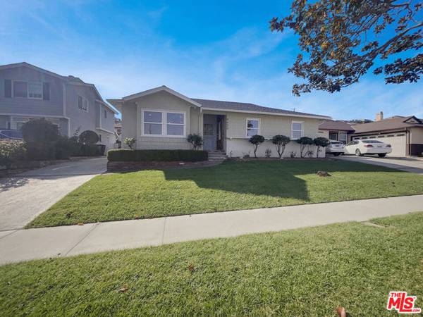 4620 Greenmeadows Avenue, Torrance, CA 90505