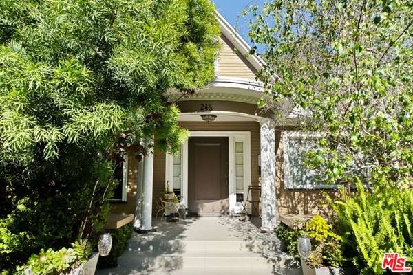 246 N Ridgewood Place, Los Angeles, CA 90004