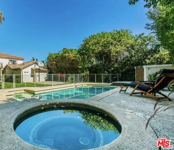 5425 AMIGO Avenue, Tarzana (los Angeles), CA 91356