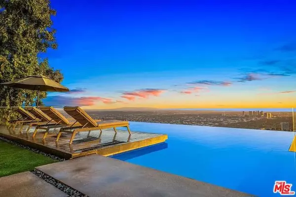 Los Angeles, CA 90046,8790 Appian Way