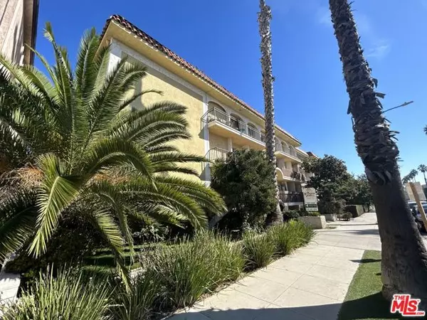 Santa Monica, CA 90403,1033 6TH Street #212