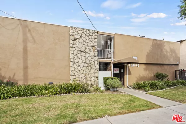 15043 Victory Boulevard, Van Nuys (los Angeles), CA 91411