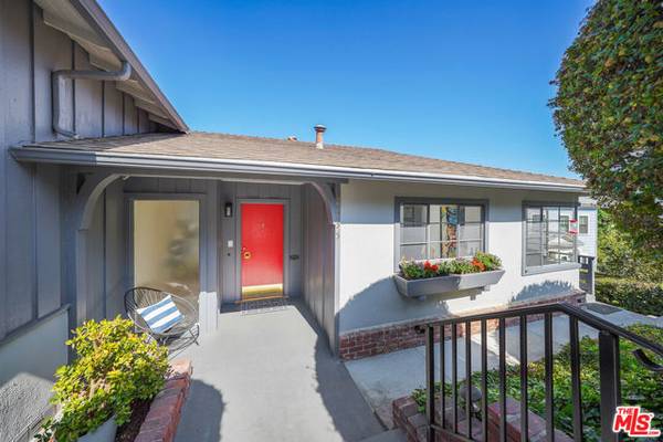 2535 Ivanhoe Drive, Los Angeles, CA 90039