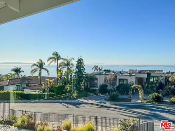 Pacific Palisades (los Angeles), CA 90272,18053 Blue Sail Drive