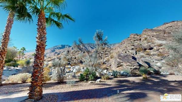 2869 La Cadena Court, Palm Springs, CA 92264