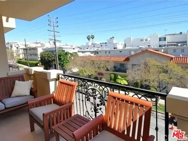 Los Angeles, CA 90049,11848 Kiowa Avenue #307