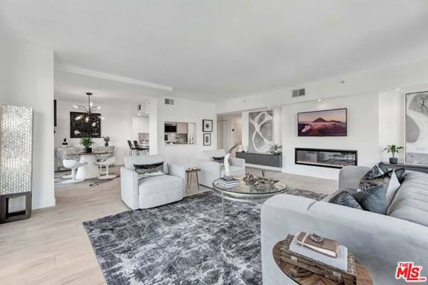 850 E Ocean Boulevard #301, Long Beach, CA 90802