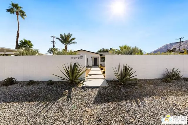 545 W Yorba Road, Palm Springs, CA 92262