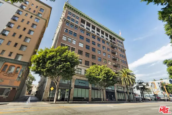 1645 Vine Street #302, Los Angeles, CA 90028