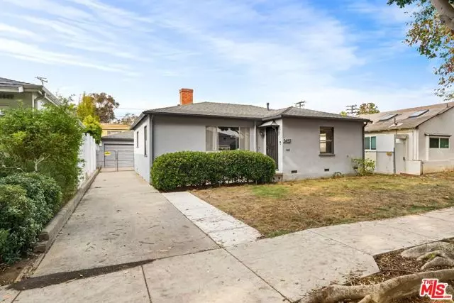 2453 Oak Street, Santa Monica, CA 90405