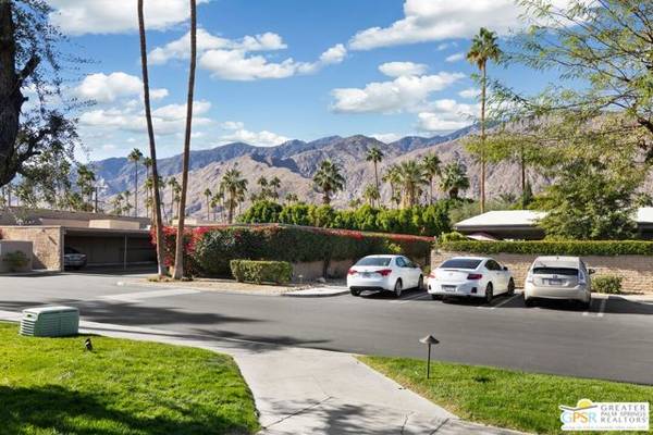 1111 E Ramon Road #43, Palm Springs, CA 92264