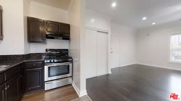 5522 Sierra Vista Avenue #11, Los Angeles, CA 90038