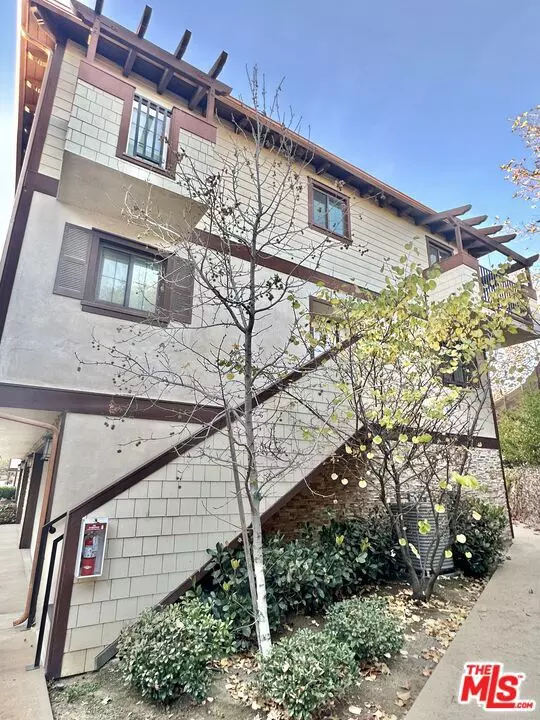 Agoura Hills, CA 91301,5250 Chesebro Road #14