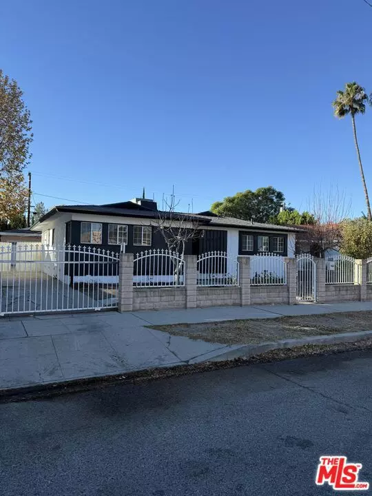 Tarzana (los Angeles), CA 91335,19216 Calvert Street