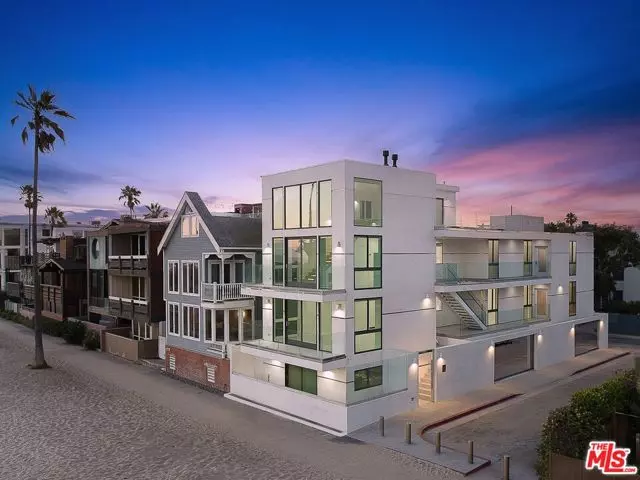 Venice (los Angeles), CA 90291,2419 Ocean Front Walk #PENTHOUSE