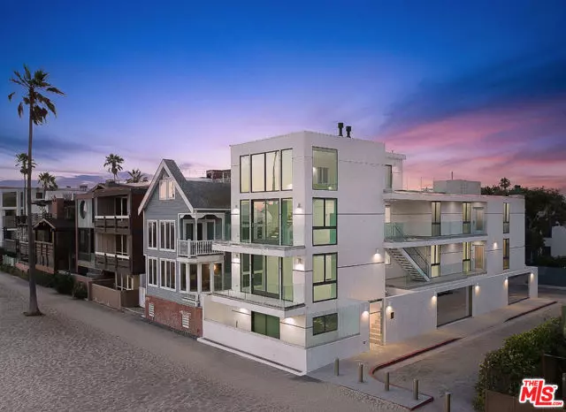 Venice (los Angeles), CA 90291,2419 Ocean Front Walk #1