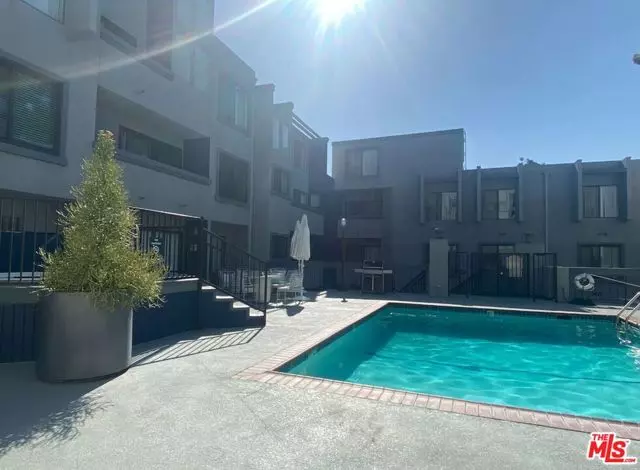 1940 N Highland Avenue #44, Los Angeles, CA 90068