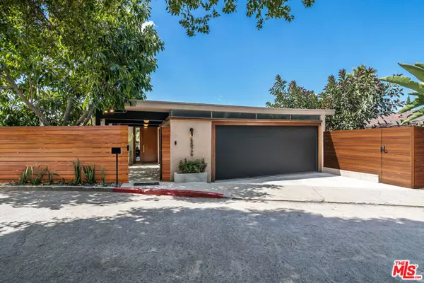 6826 Iris Circle, Los Angeles, CA 90068