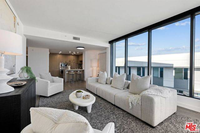 Santa Monica, CA 90401,1755 Ocean Avenue #805
