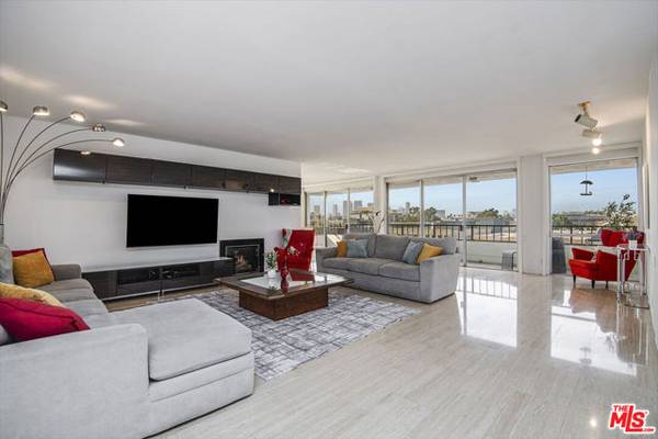 339 N Palm Drive #601, Beverly Hills, CA 90210