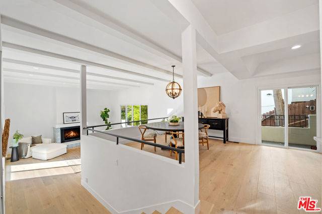 Studio City (los Angeles), CA 91604,4148 Sunswept Drive