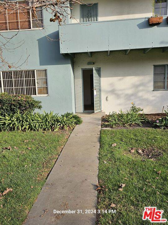 5179 Village, Los Angeles, CA 90016