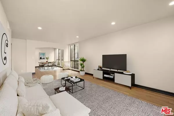 906 N Doheny Drive #402, West Hollywood, CA 90069