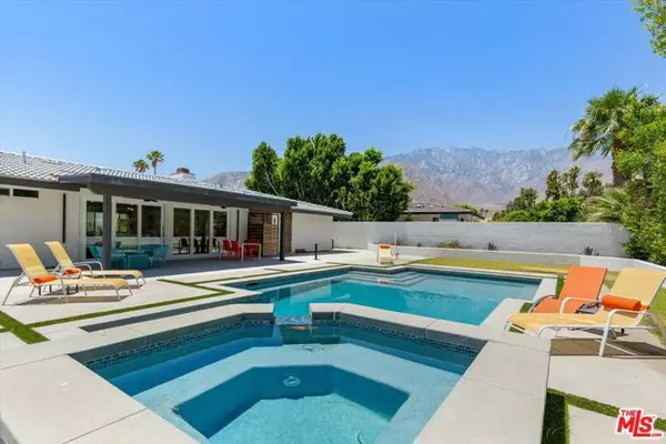 522 W Santa Catalina Road, Palm Springs, CA 92262