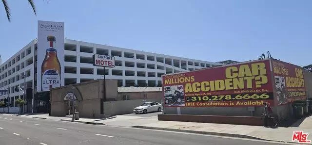 4060 W Century Boulevard, Inglewood, CA 90304