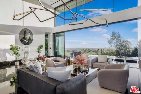 Los Angeles, CA 90069,1369 Londonderry Place