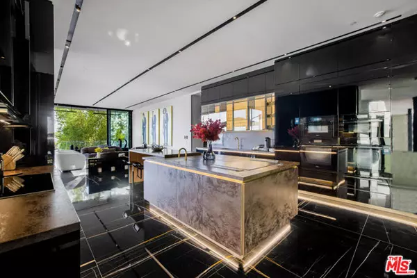 Los Angeles, CA 90069,1369 Londonderry Place