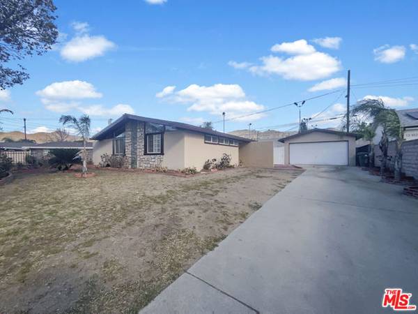 13108 Fellows Avenue, Sylmar (los Angeles), CA 91342