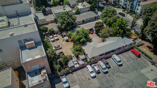 Reseda (los Angeles), CA 91335,6834 Baird Avenue