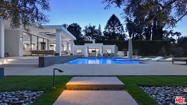 16032 VALLEY VISTA Boulevard, Encino (los Angeles), CA 91436