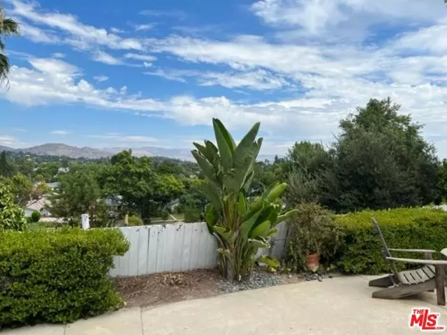 6176 Dalecrest Avenue, Woodland Hills (los Angeles), CA 91367